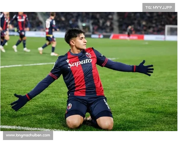 AC米兰远征1.4万公里亮相全球最美体育场迎接意甲激战